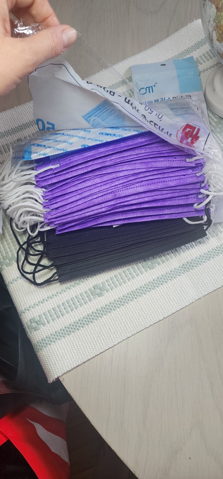 Disposal Face Mask + 1 KN95 Face Mask- Purple And Black Masks