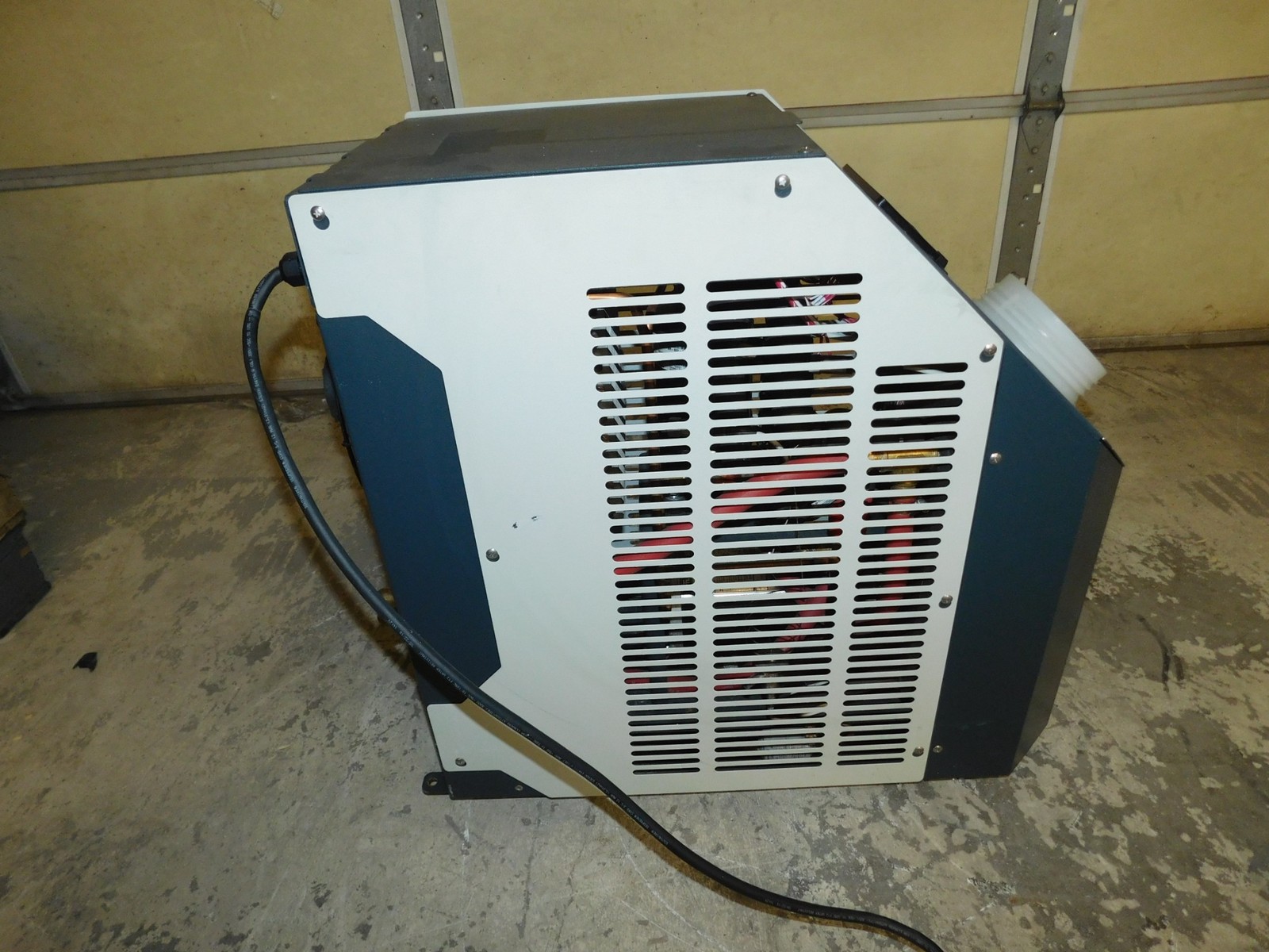HASKRIS MODEL LX1-A1-61XXXX INDOOR AIR COOLED LAB WATER CHILLER (#4745)