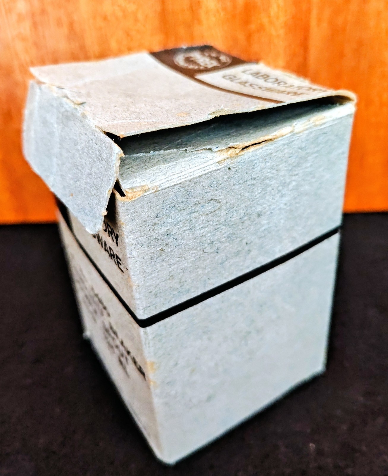 Vintage Pyrex Laboratory Glass Ware 125 ML Dbl Spout – Original Box – Perfect!