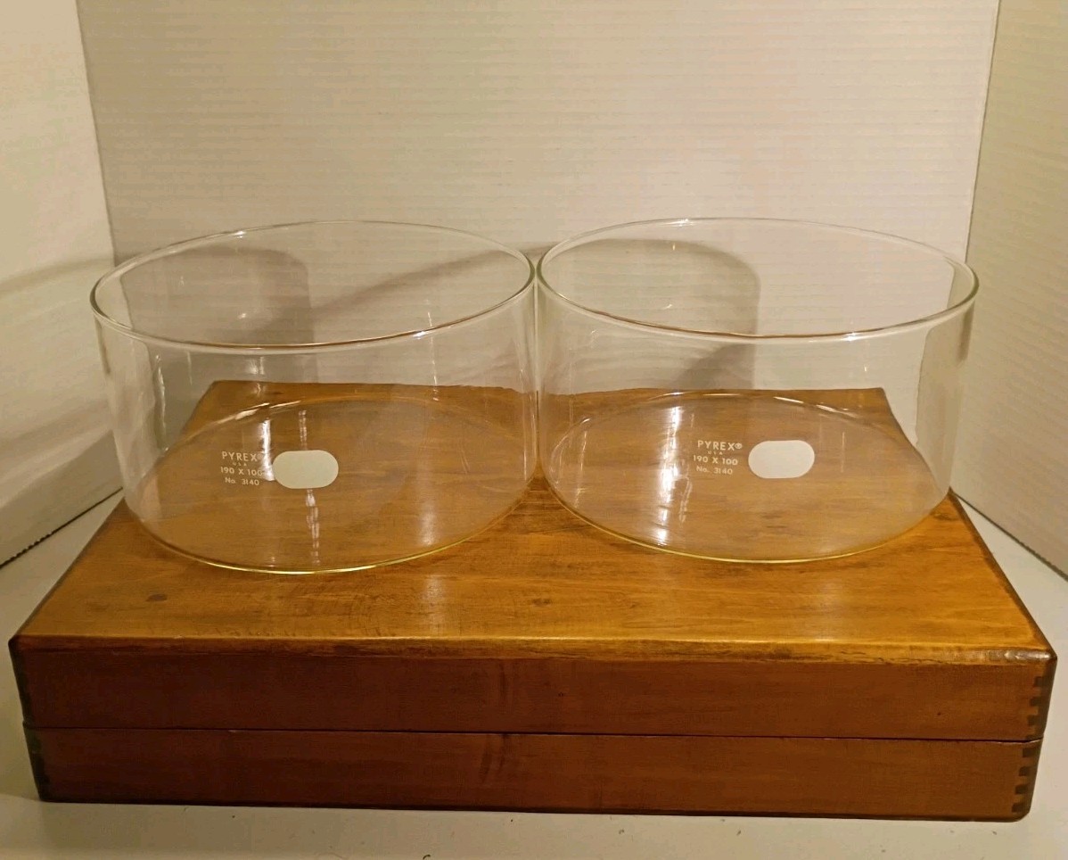 Vintage NO. 3140-190 PYREX® Glass 190 x 100 2pcs Crystallizing Dish Made in USA.