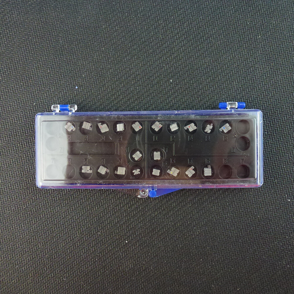 20Pc/pk Dental Orthodontic Ceramic Brackets Braces ROTH/MBT Slot.022 Hooks 3-4-5