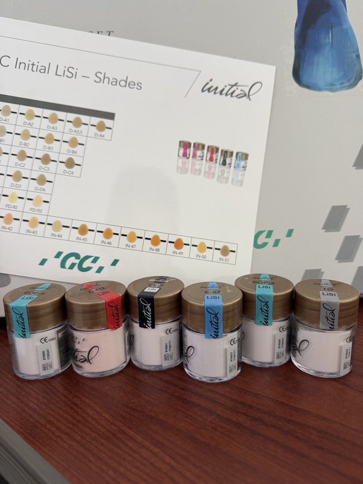 GC INITIAL LISI BASIC SET dental ceramic system 370g – SIX OPEN/UNTOUCHED