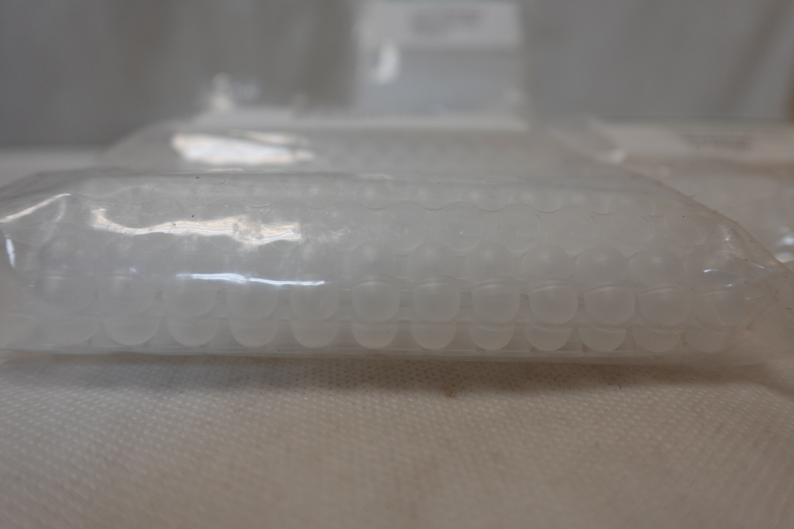 Lot of 5 – Arctic White ArctiSeal 96 Well Round Silicone Seal PTFE AWSM-1002RAM