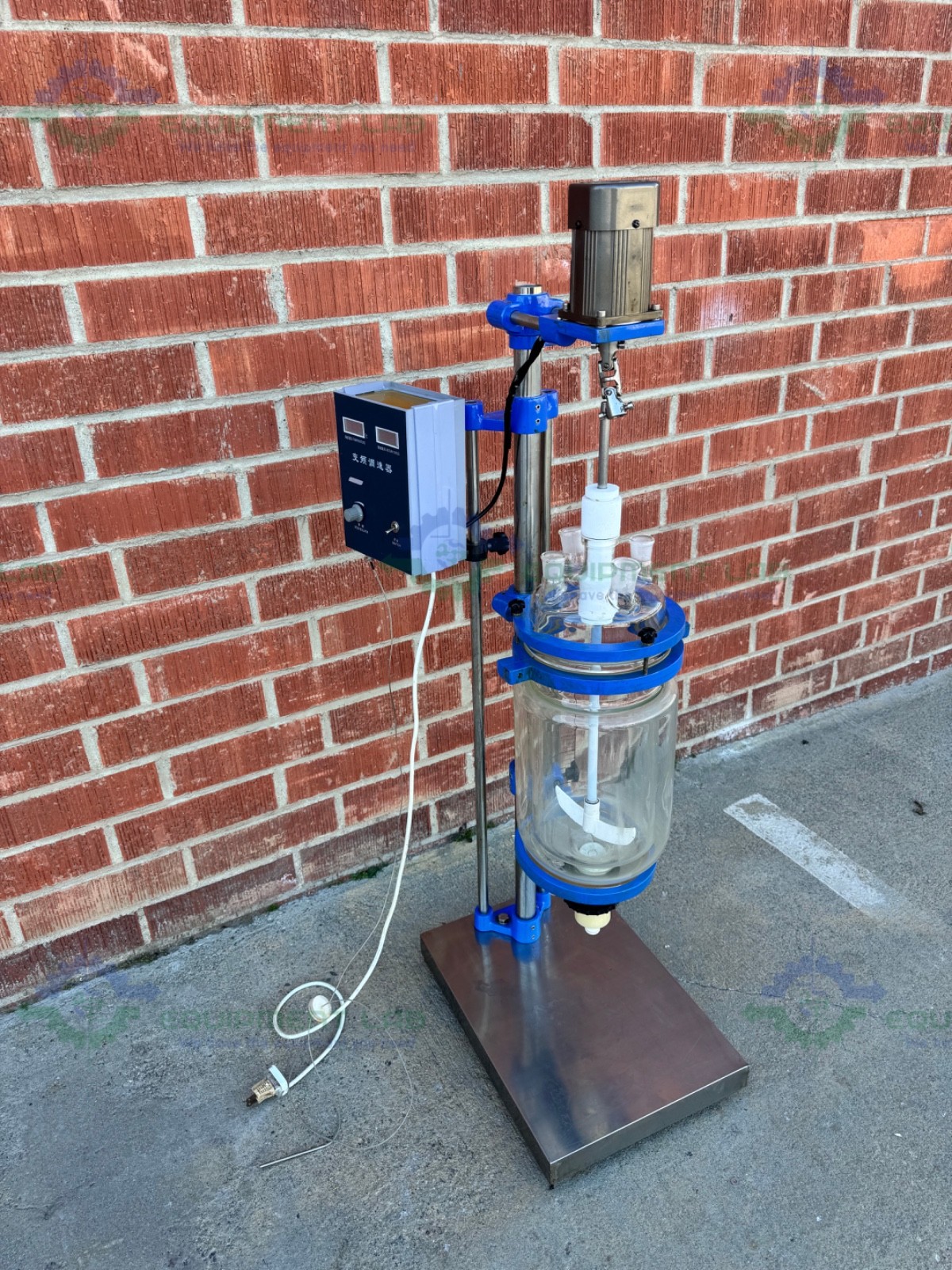 China 5 Liter Jacketed Glass Reactor w/ China Overhead Stirrer