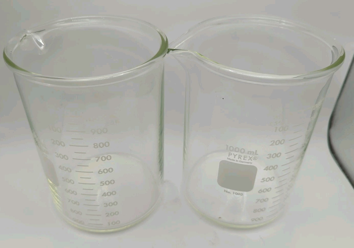 Lot of 2 Pyrex 1003-1L Heavy Duty Griffin Beakers 1000mL 1L Brand New NWOB