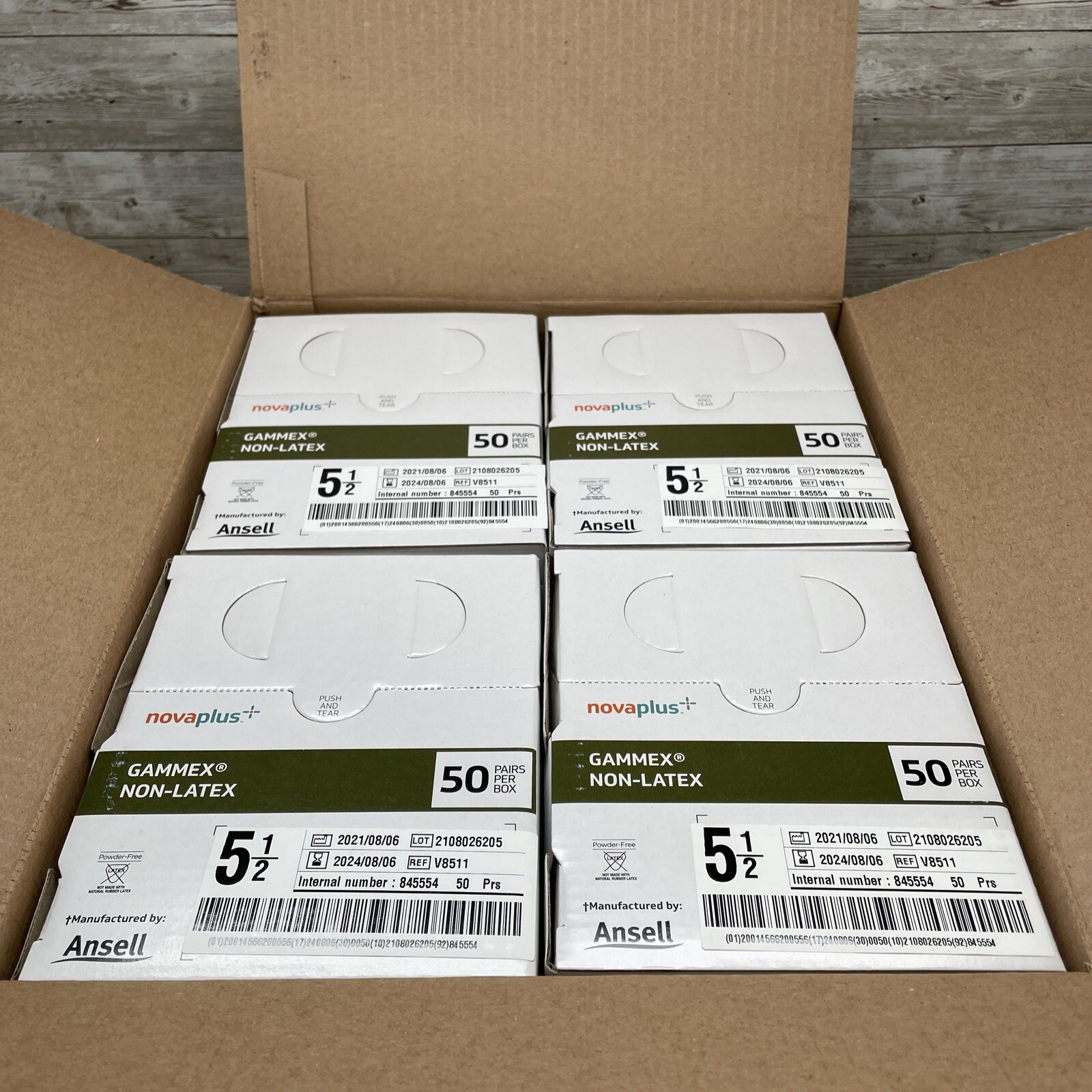 1 Case Gammex NovaPlus Non-Latex Surgical Gloves, 200 Pair, Size: 5.5 *See Date*