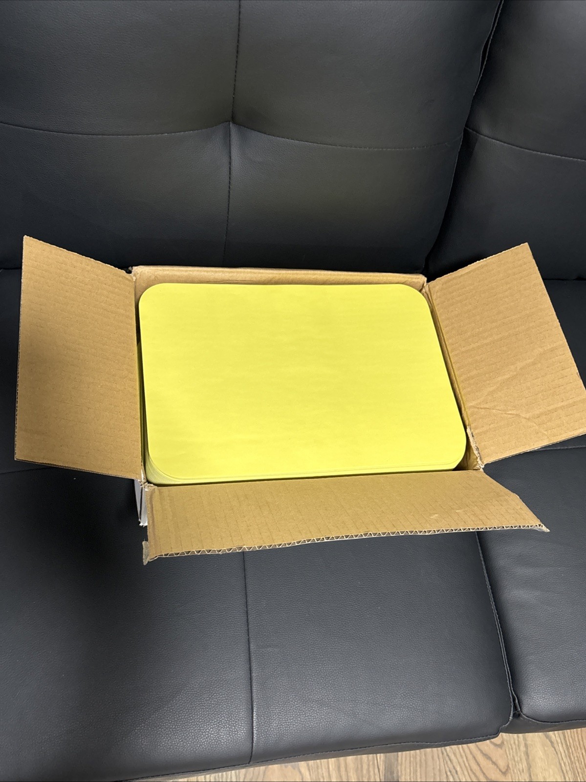 STARRYSHINE Dental Tray cover 8.5×12.25″ Cream 1000/box Dental Tattoo