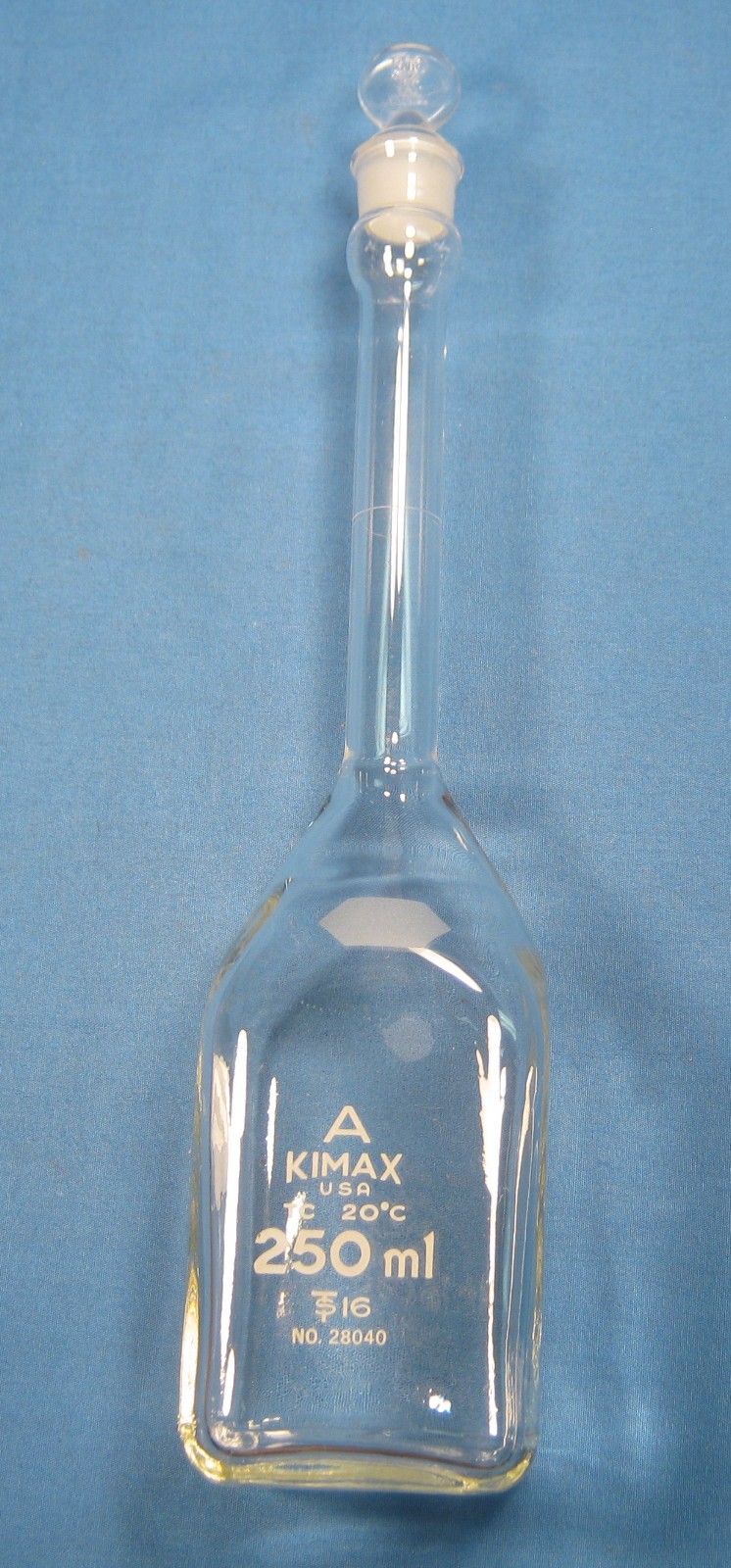 KIMBLE 250 ML VOLUMETRIC FLASKS SQUARE CLASS “A” X2 NEW OLD STOCK FREE SHIPPING