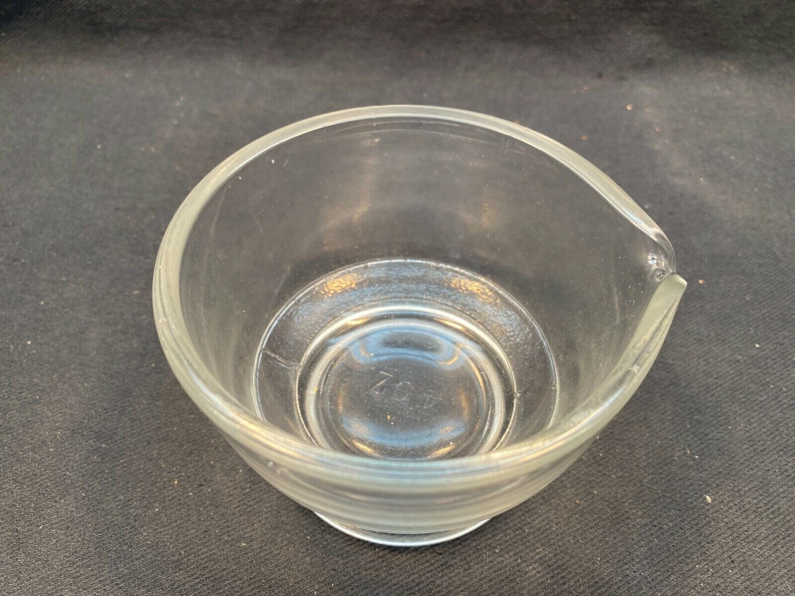 Laboratory Clear Glass 4oz Mortar with Pour Spout 4″ Width x 2″ Inside Depth