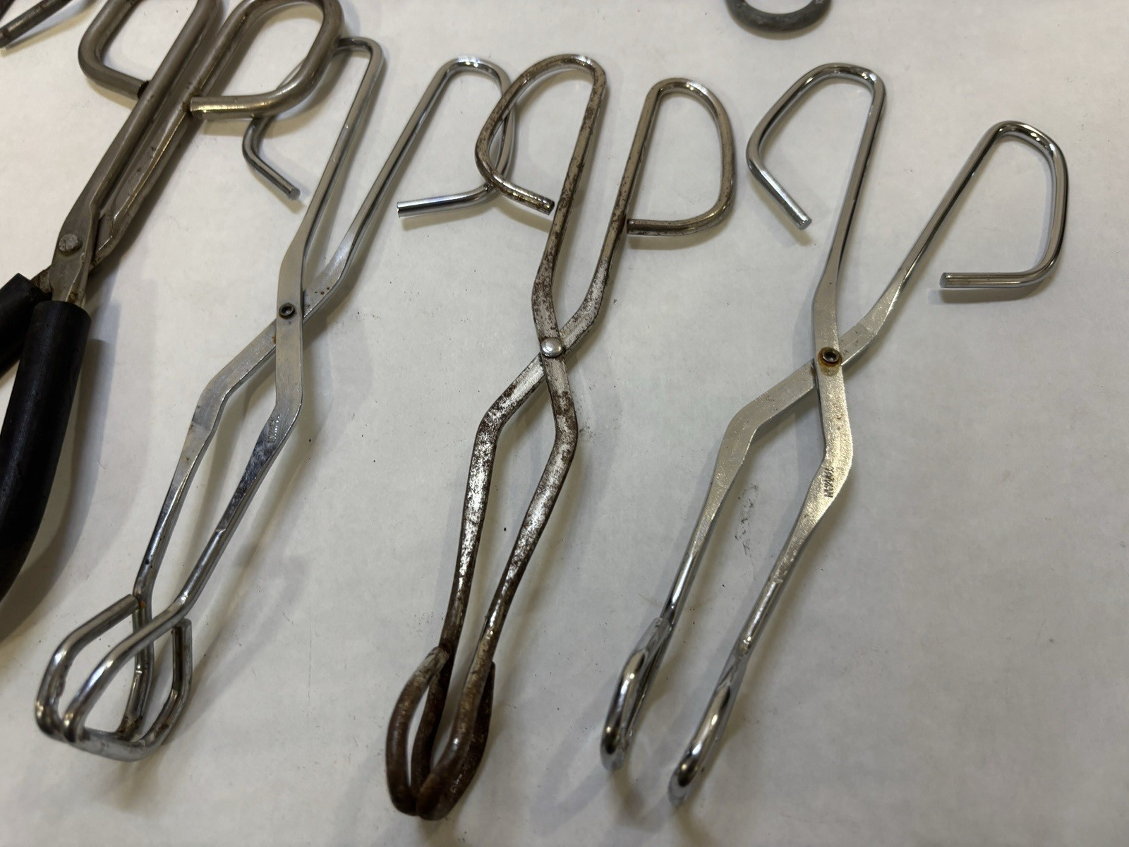 Scientific Classroom Beaker and Test Tube Tongs Used Bundle Lot of 11