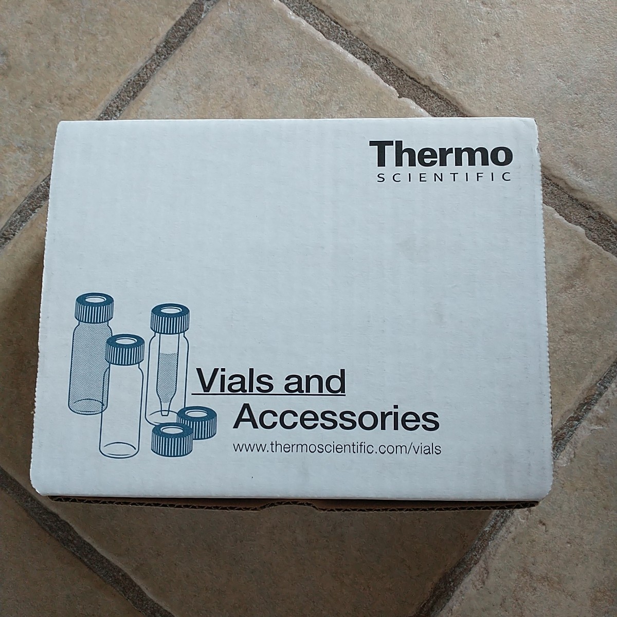 Thermo Scientific B7800-2 4 mL Clear Glass Vials Teflon Lined Caps 90/100 Pcs
