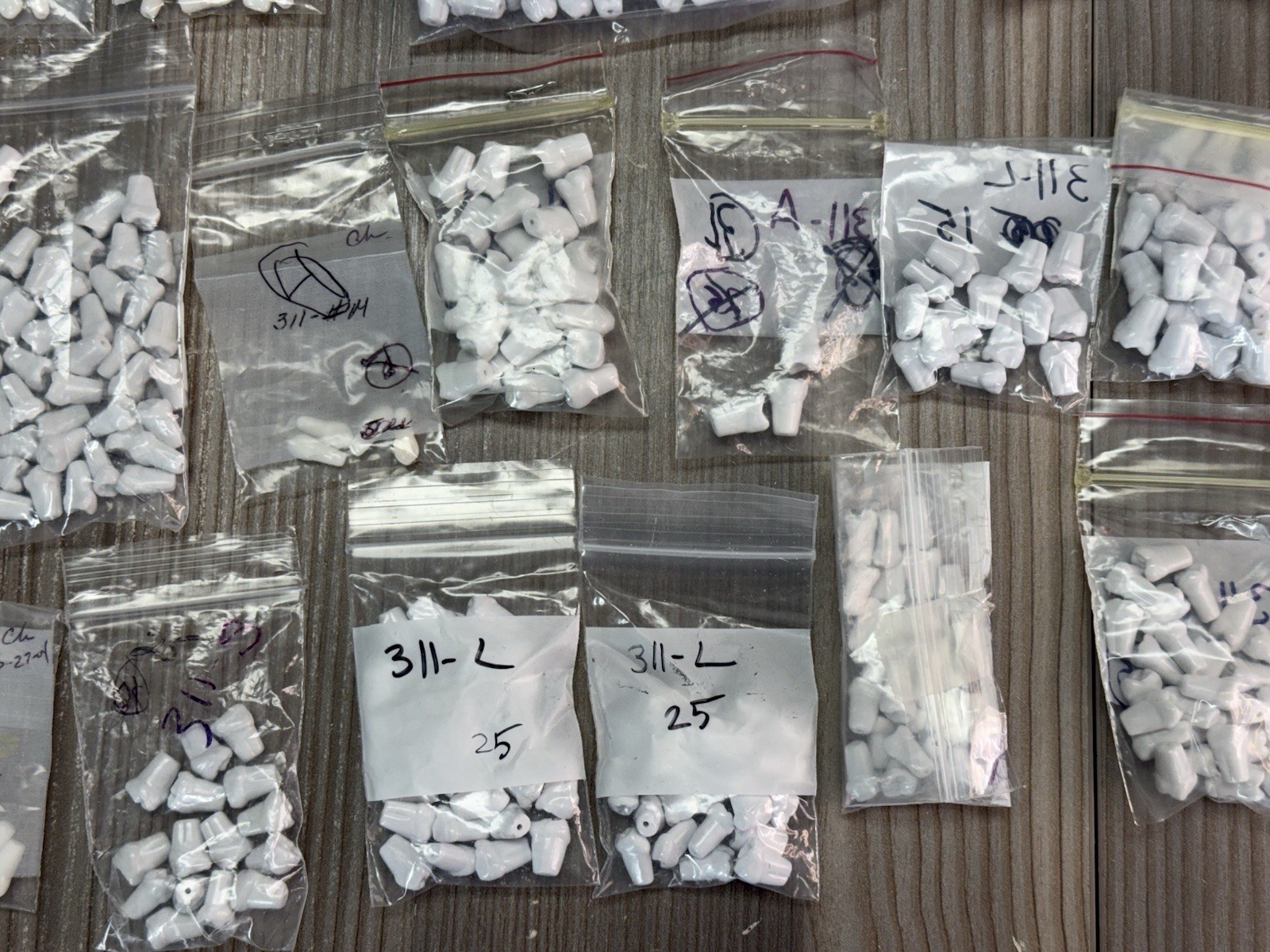 Large Lot of 450 Genuine Nissin A4A-311 Pediatric Typodont Teeth