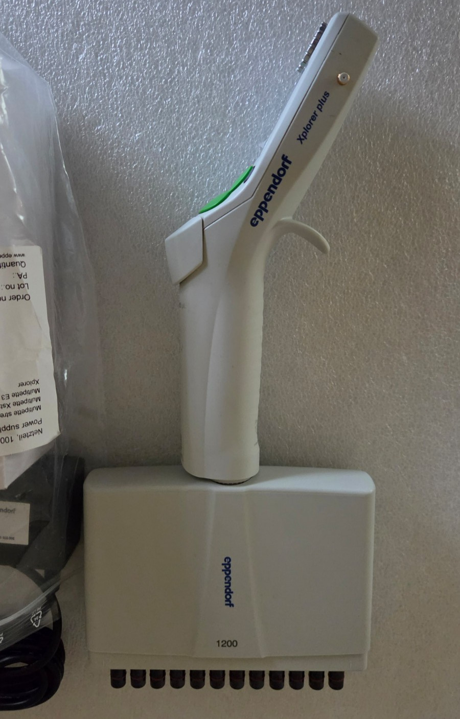 Eppendorf Xplorer Plus 12-ch Pipette 50-1200 uL: New Seal MSRP: $3,180