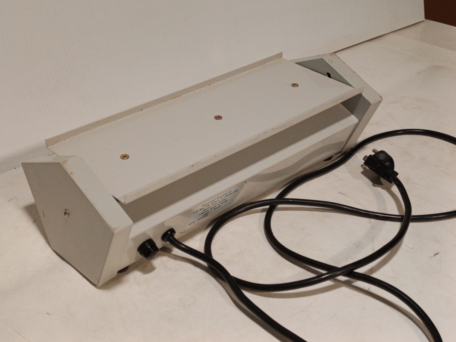 Cardinal Health M2100 Tube Rocker Test Tube Sample Agitator, As Pictured