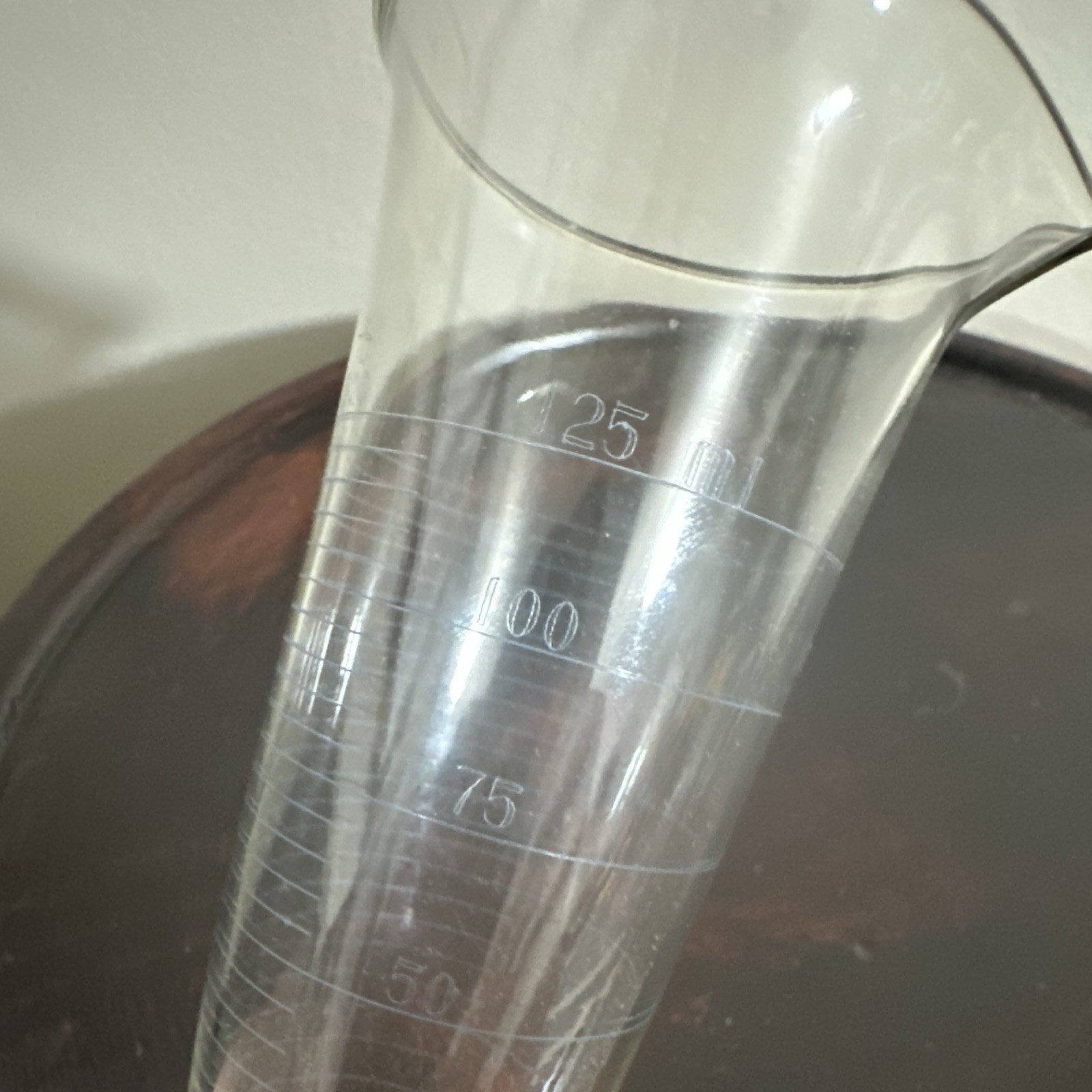 Glass Graduated Measuring Beaker 100 mL with Pour Spout, Physical Laboratory