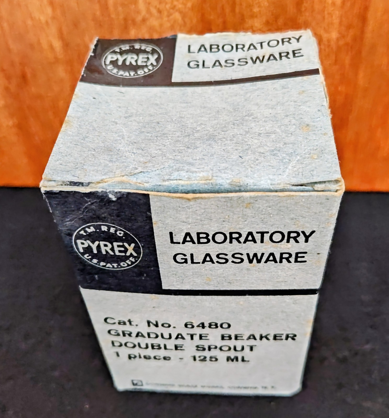 Vintage Pyrex Laboratory Glass Ware 125 ML Dbl Spout – Original Box – Perfect!