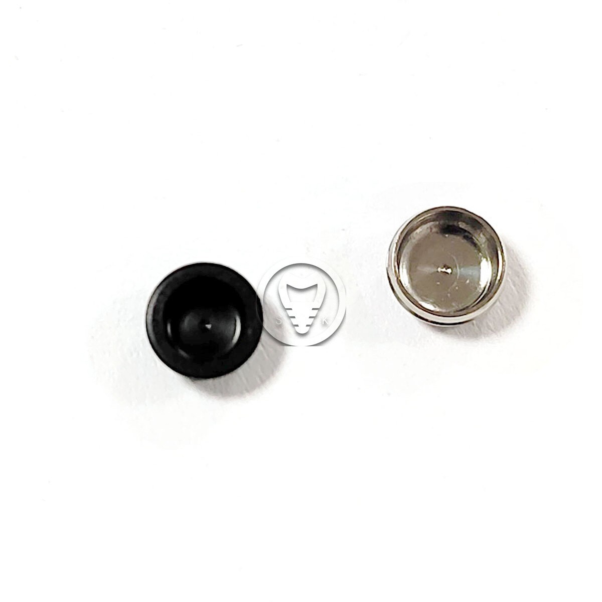 Locator metal housing with black insert for locator abutment