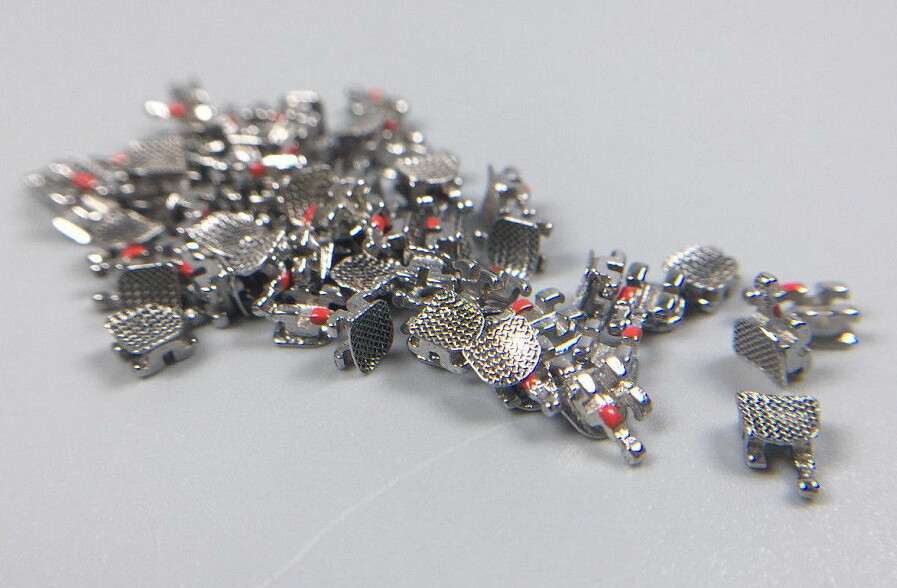 100pcs Dental Orthodontic Brackets Metal Braces standard MBT 022 345 hooks U/L