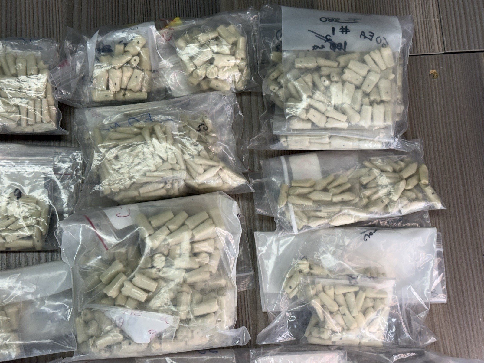 Large Lot of 4,300 + Genuine Columbia T-860 Typodont Ivorine Teeth Dentoform