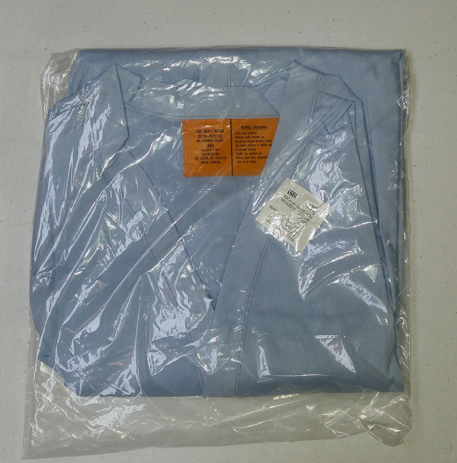 Unicor Men’s Large Light Blue Pajama Coat – NSN: (6532000811804)