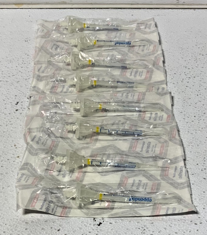 NEW Box of 100 Eppendorf 0030089545 1.0ml Sterile Combitips Advanced Pipette Tip