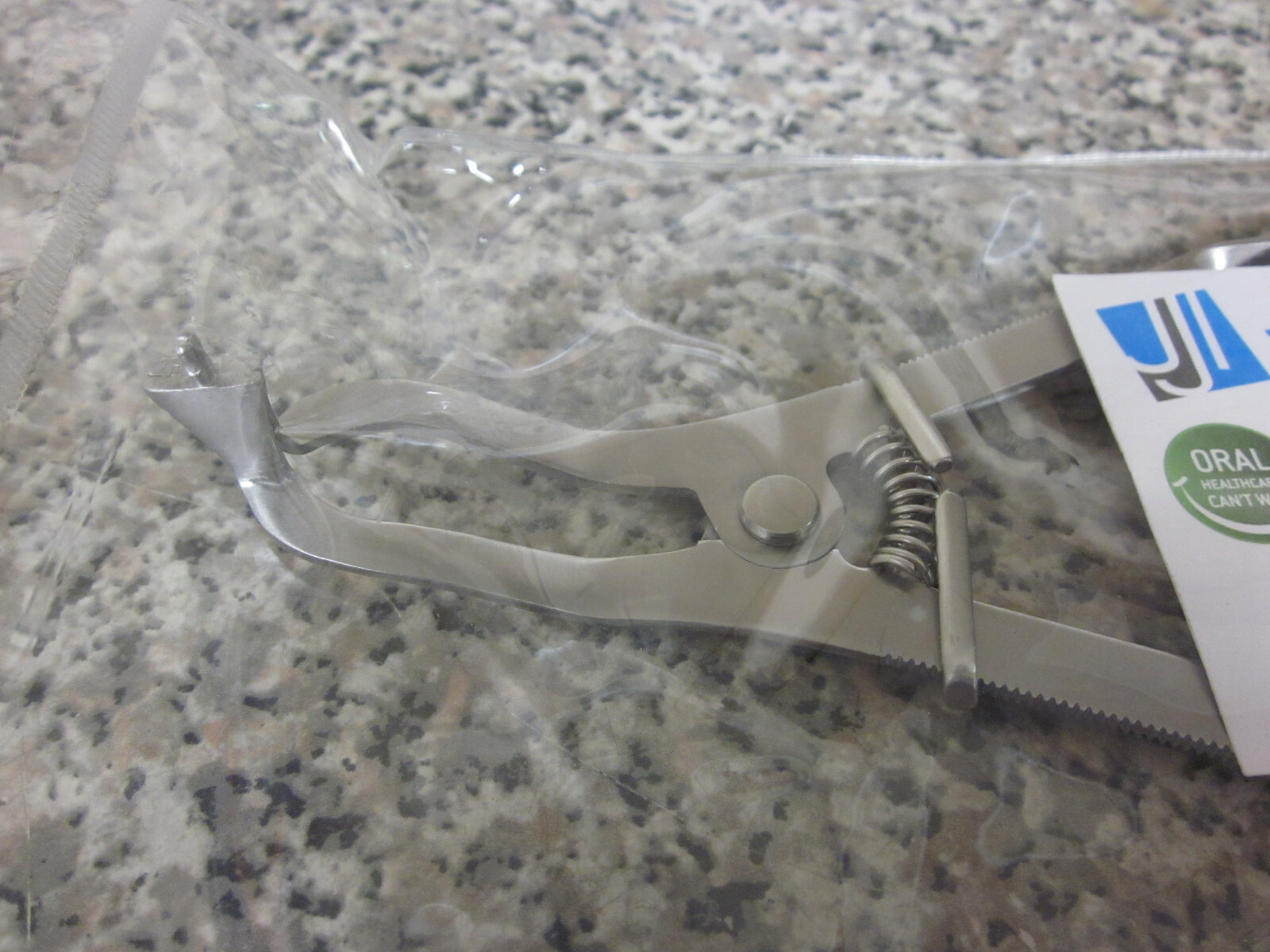 New JJI J&J Instruments 11-575 IV-Type Stainless Steel Rubber Dam Clamp Forceps