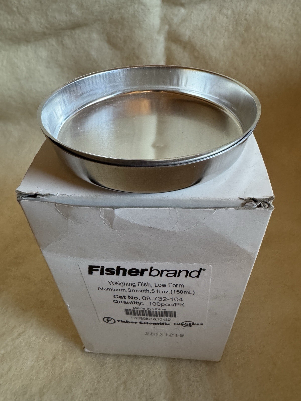Fisherbrand Aluminum 5 fl. oz Smooth Weighing Dishes, 08-732-104. Open box.