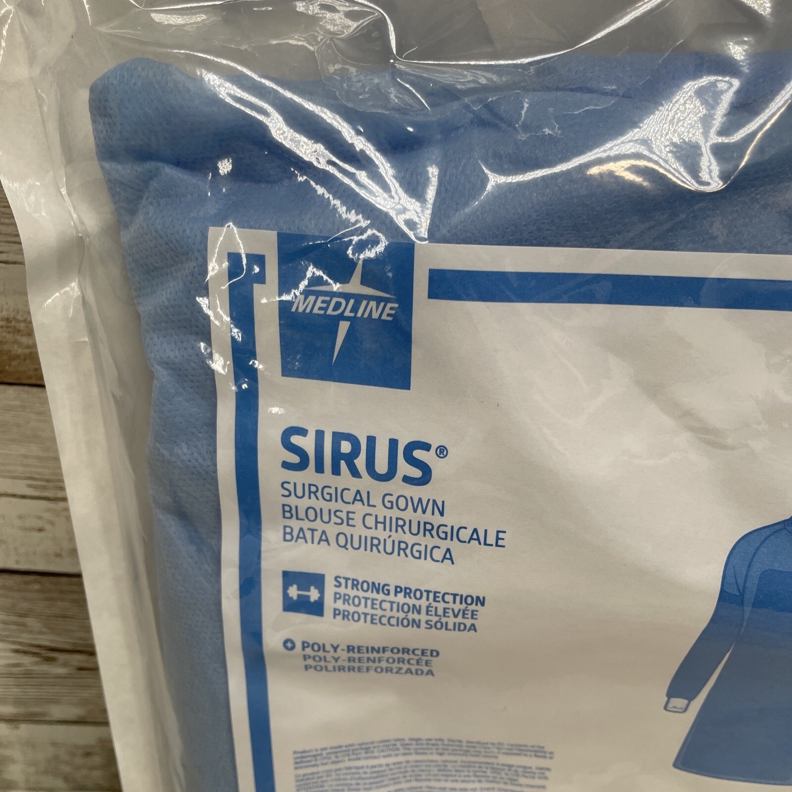 Medline SIRUS Surgical Gown Level 4 Size LARGE Poly-Reinforced DYNJP2601 CASE-32