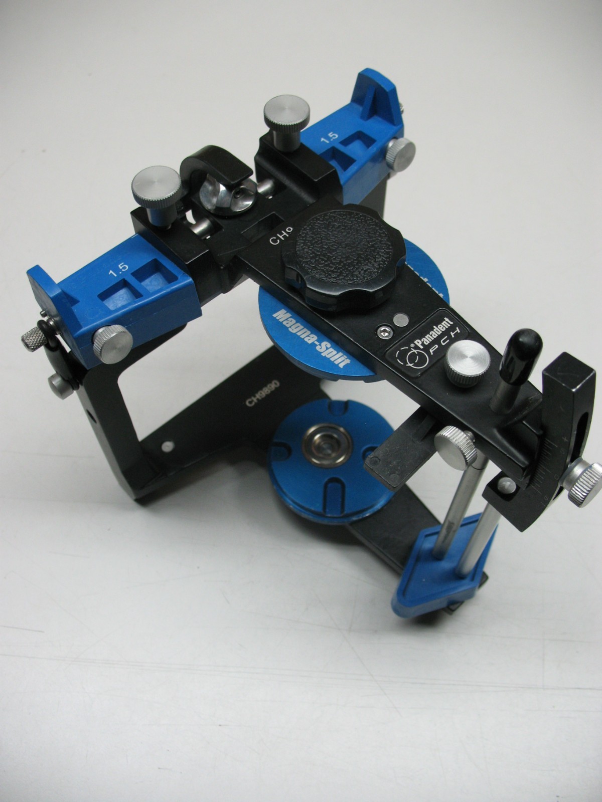 PANADENT PCH MAGNETIC DENTAL ARTICULATOR / KOIS FACEBOW ANALYZER, TABLE & PLATES