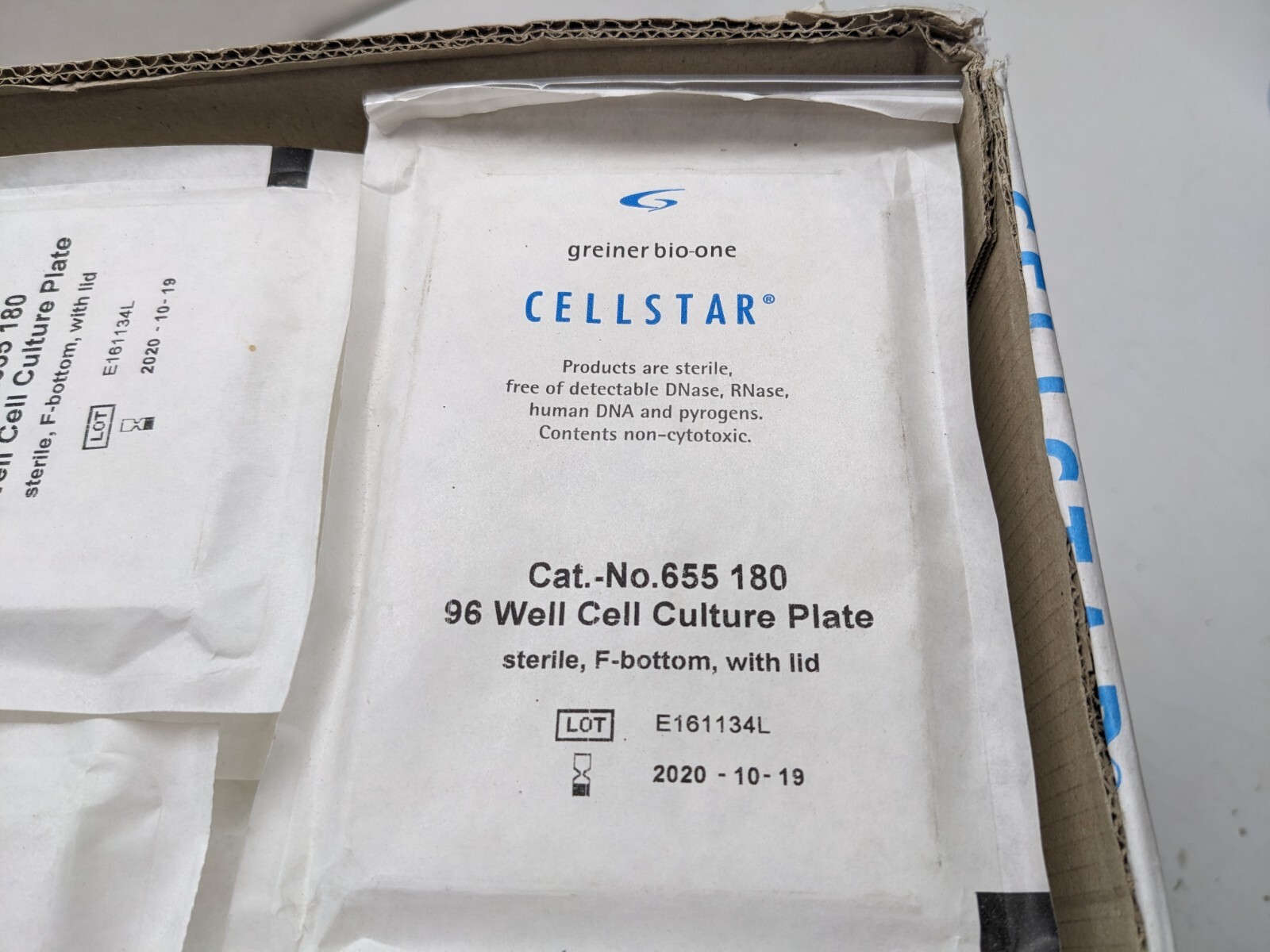 100pcs / Box Greiner Bio-One REF 655180 Cellstar 96 Well Cell Culture Microplate