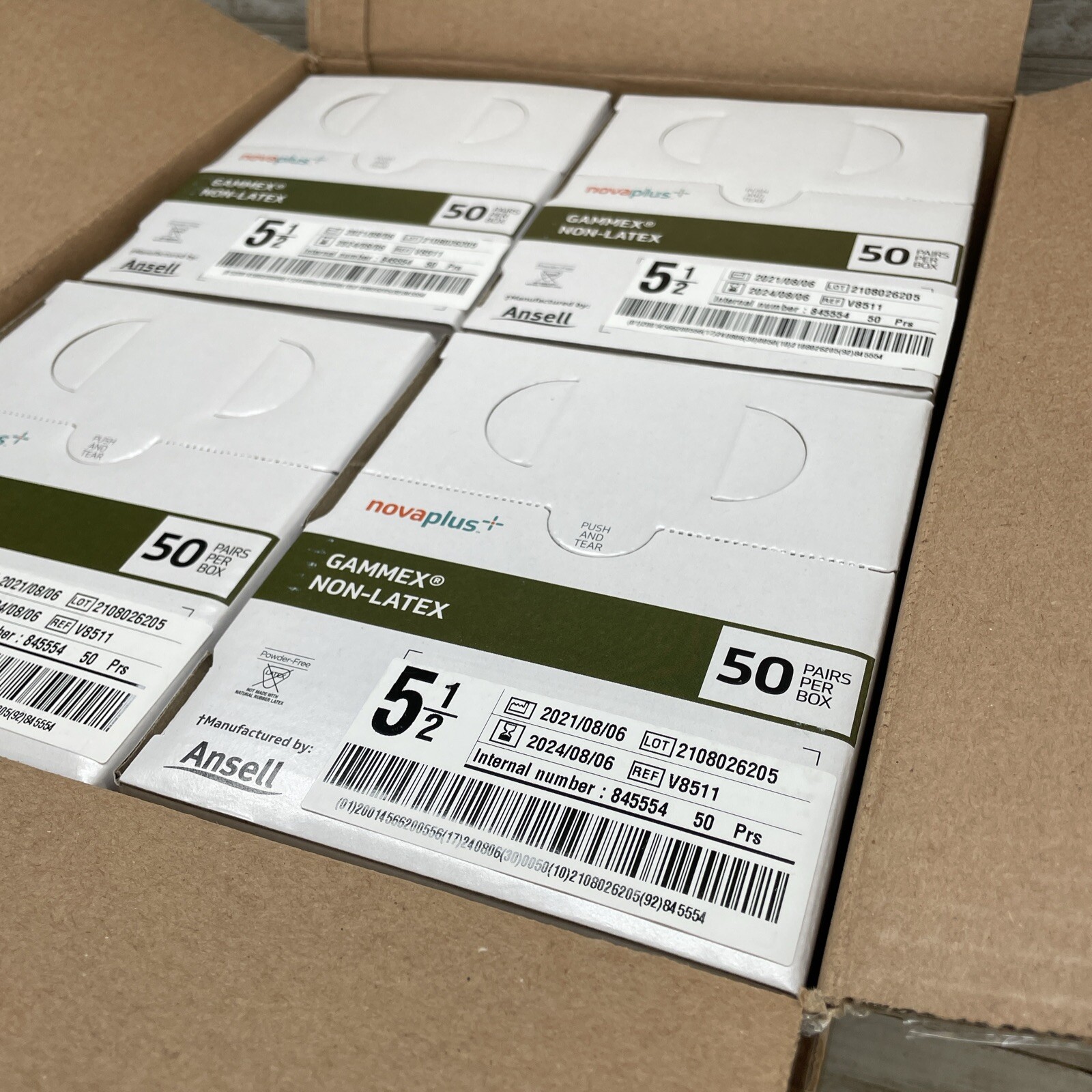 1 Case Gammex NovaPlus Non-Latex Surgical Gloves, 200 Pair, Size: 5.5 *See Date*