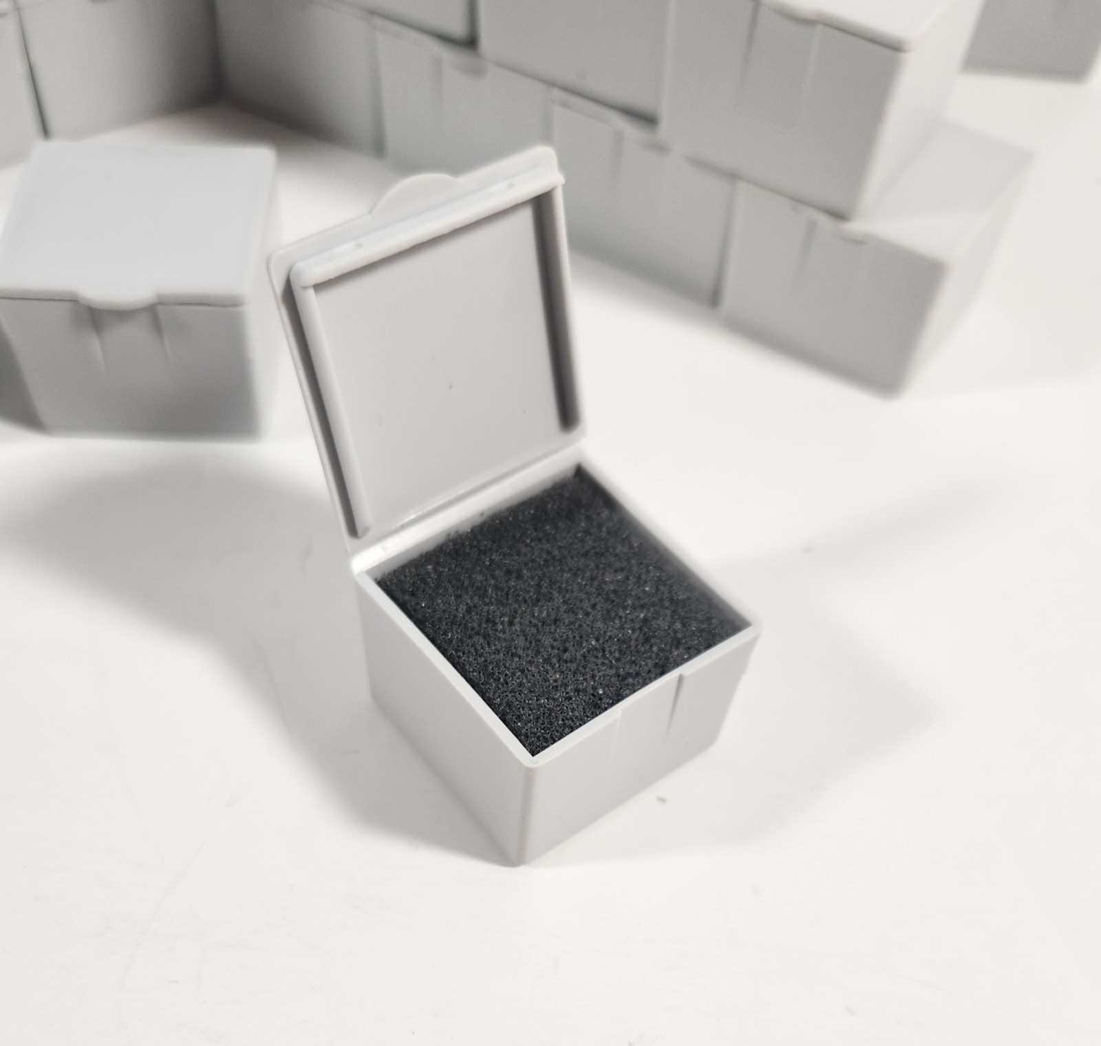 Dental Lab Packaging Plastic Box with Foam – 68 pcs – Gray – 1″x1″x1″