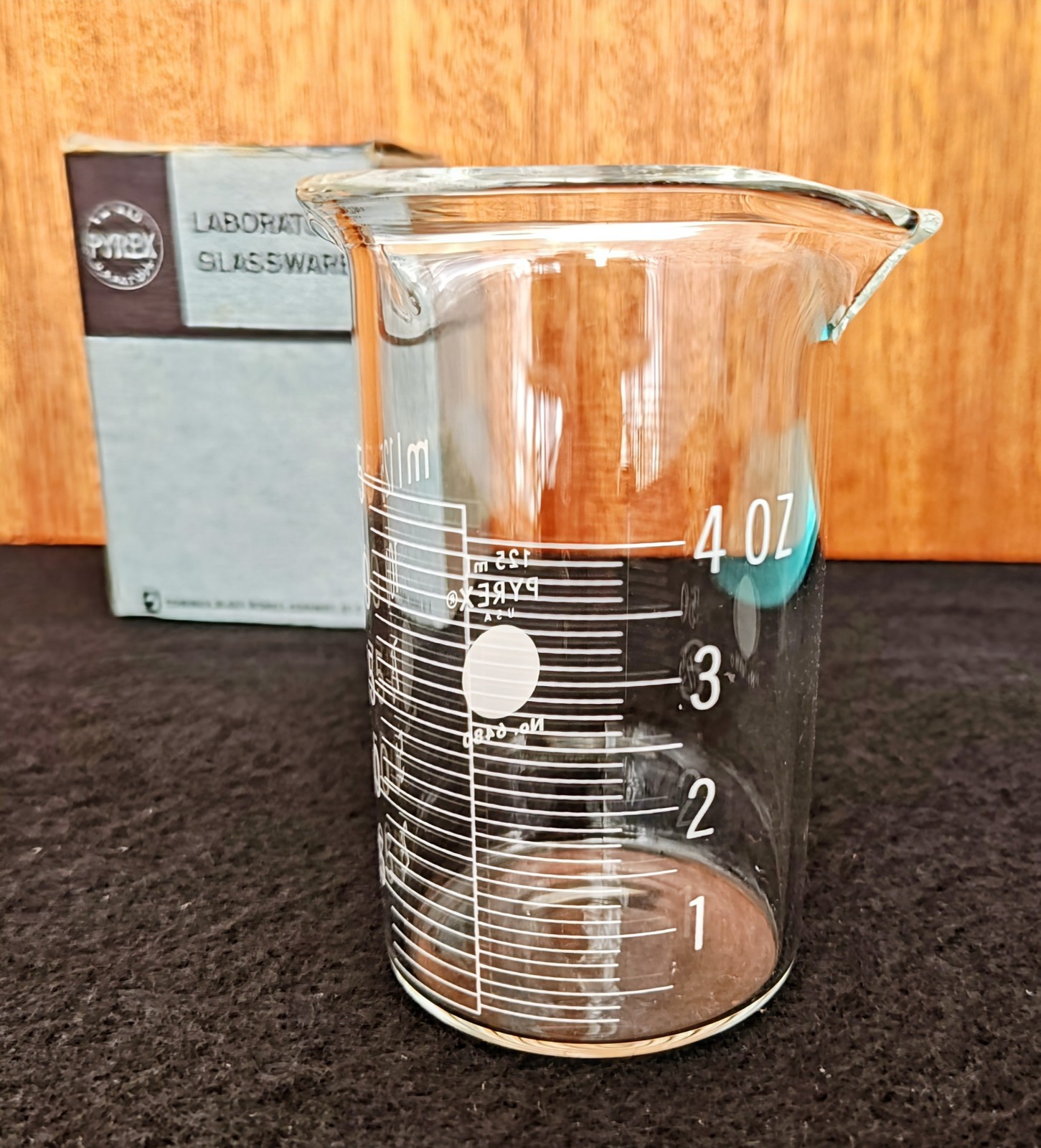 Vintage Pyrex Laboratory Glass Ware 125 ML Dbl Spout – Original Box – Perfect!