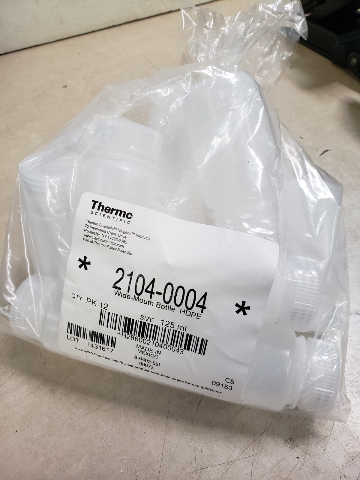 Thermo Scientific REF 2104-0004 Nalgene Wide-Mouth Lab Quality HDPE Bottles