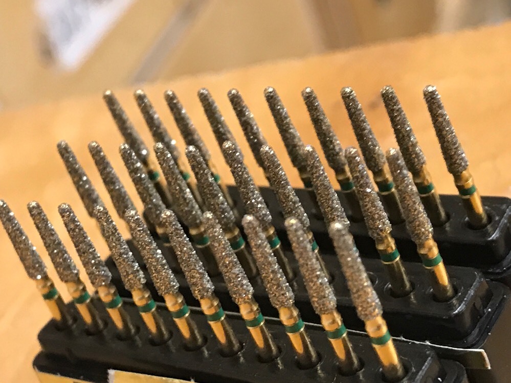 Diamond Burs 100X G/198L-856-019 1.9 mmDiameter 8.5mm Cutting Length. CourseGrit