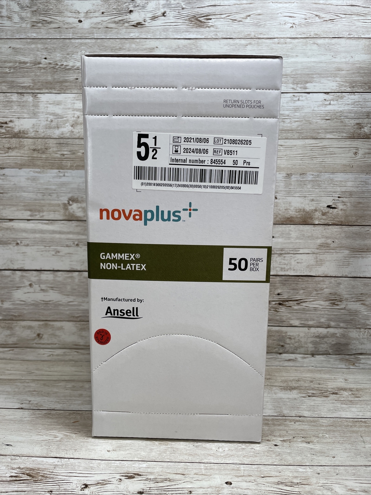 1 Case Gammex NovaPlus Non-Latex Surgical Gloves, 200 Pair, Size: 5.5 *See Date*