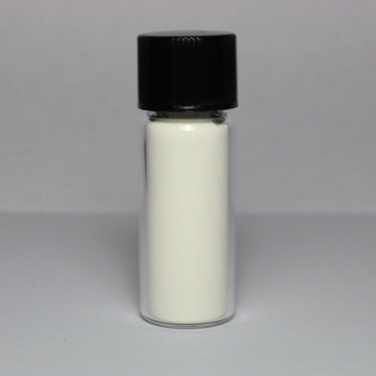 Green Europium Phosphorescent Glow in the Dark Powder – Chemistry Sample