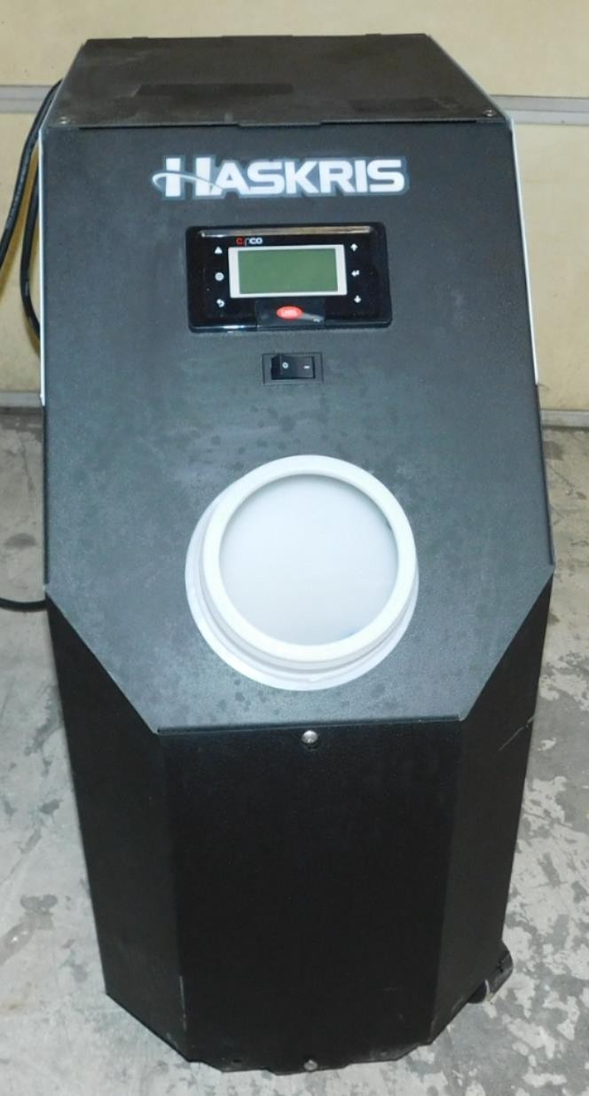 HASKRIS MODEL LX1-A1-61XXXX-4 INDOOR AIR COOLED LAB WATER CHILLER (#4741)