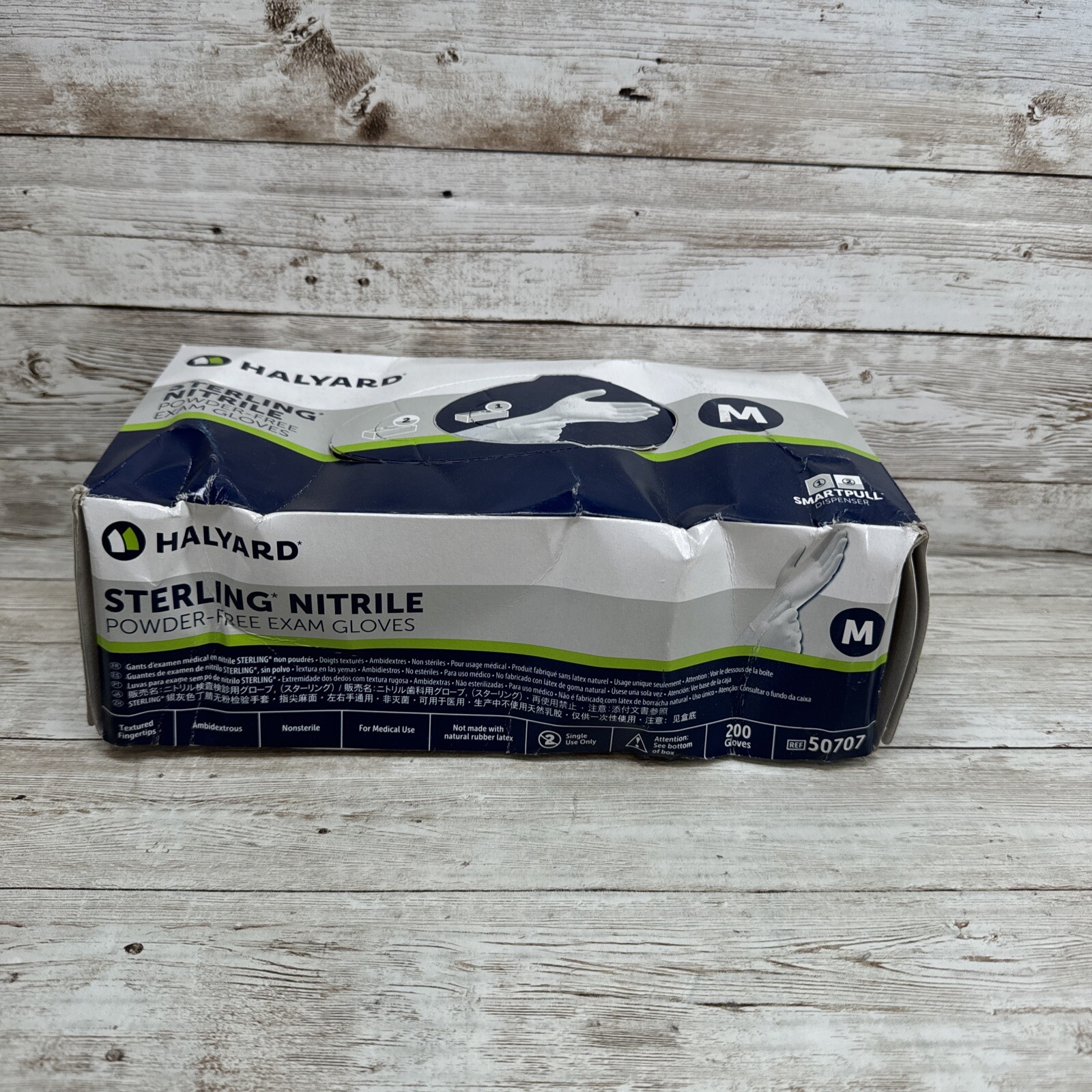 Halyard Sterling Nitrile Exam Gloves, 1 Box *Dented* 200 Size: MEDIUM Exp: 08/25