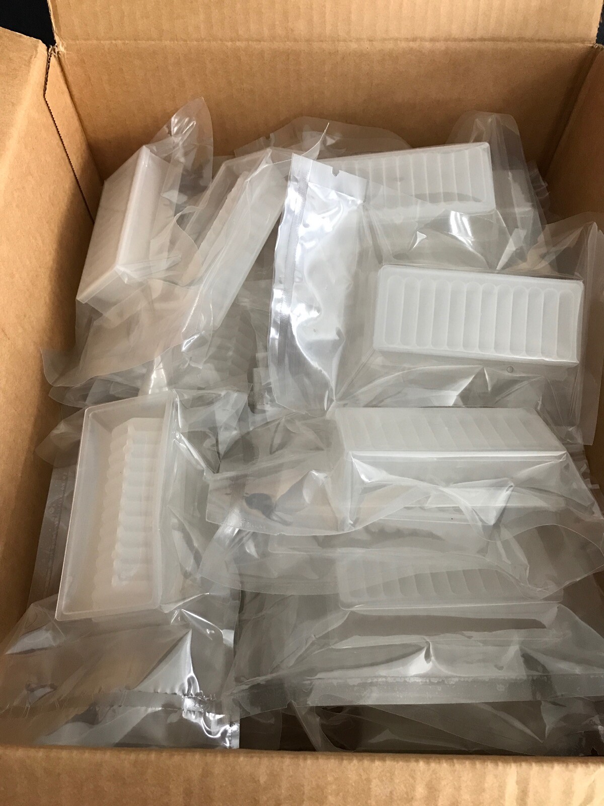 (36) FISHERBRAND 12-Channel Pipet Basin w/ Lid V-Bottom Non-Sterile 13-681-801