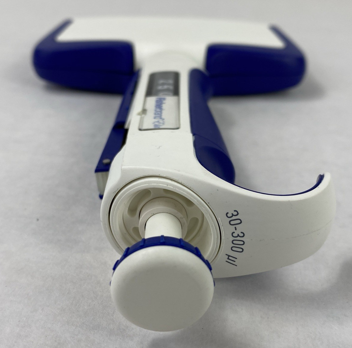 FisherBrand Elite 30-300 uL Multichannel 12 Channel Pipette