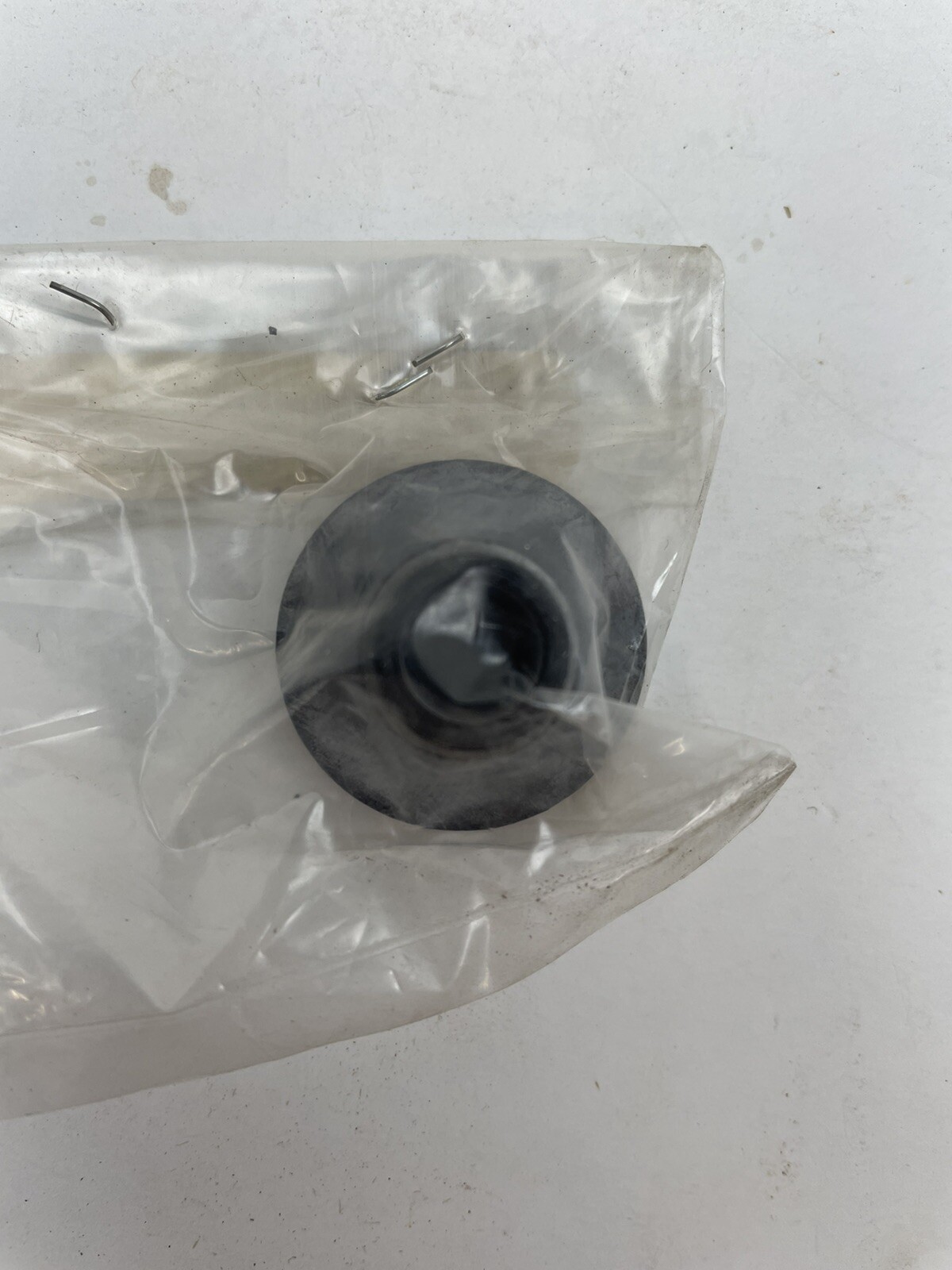 Unbranded Single Rubber Stopper With Hole In The Middle MN42690