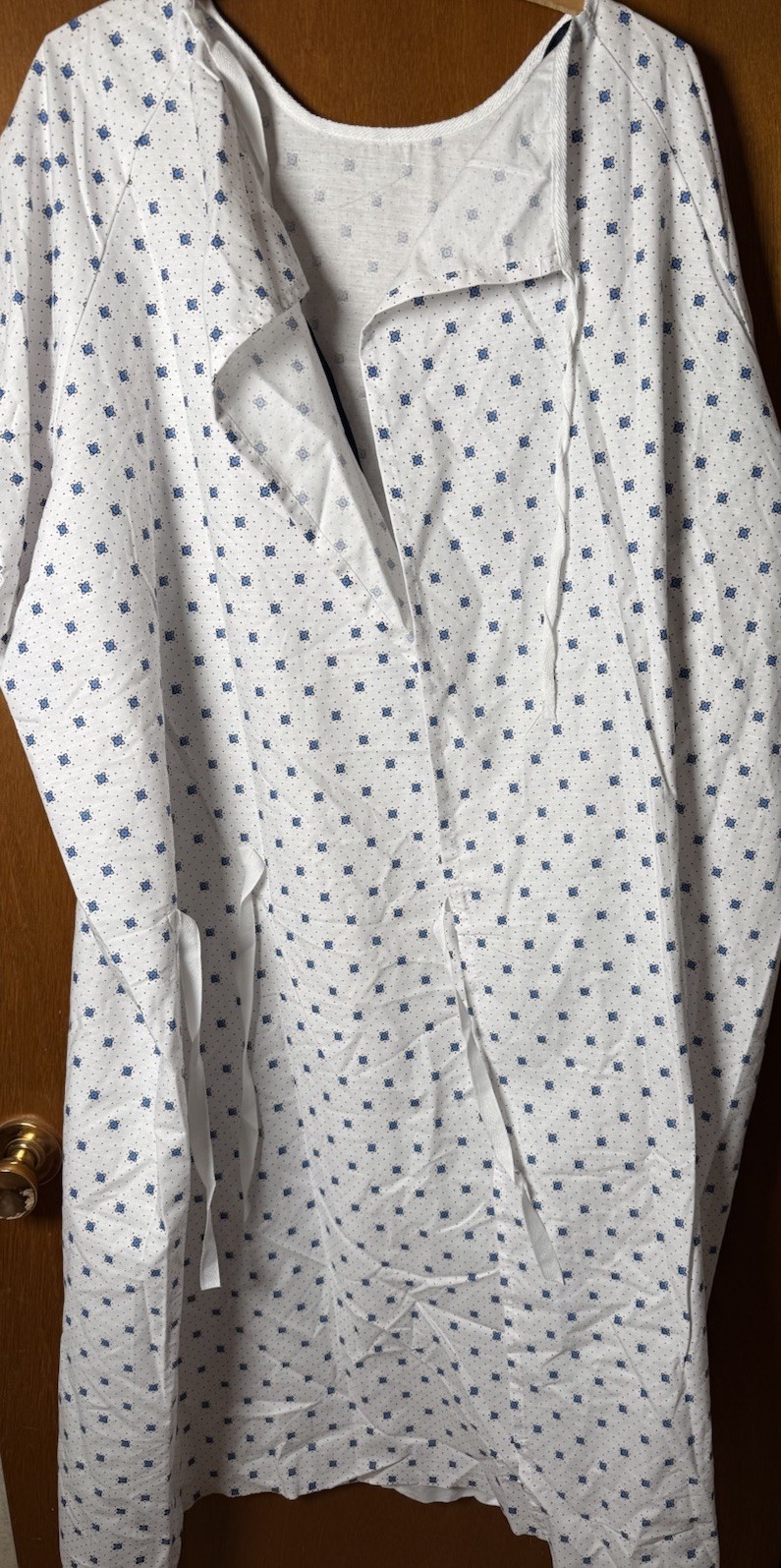 Lot Of 6 Unisex Hospital Patient Gowns with Back Tie NEW Medical Art