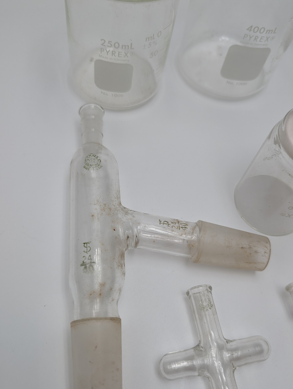 Lot of Pyrex Beakers Lab Ware Glass Lab Lot Random Connections 15 Pc