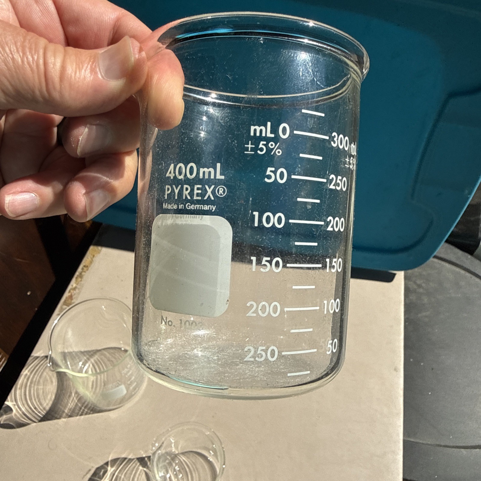 VTG Pyrex No 1000 & 1003 Glass Laboratory Beakers 600 400 250 & 150 mL