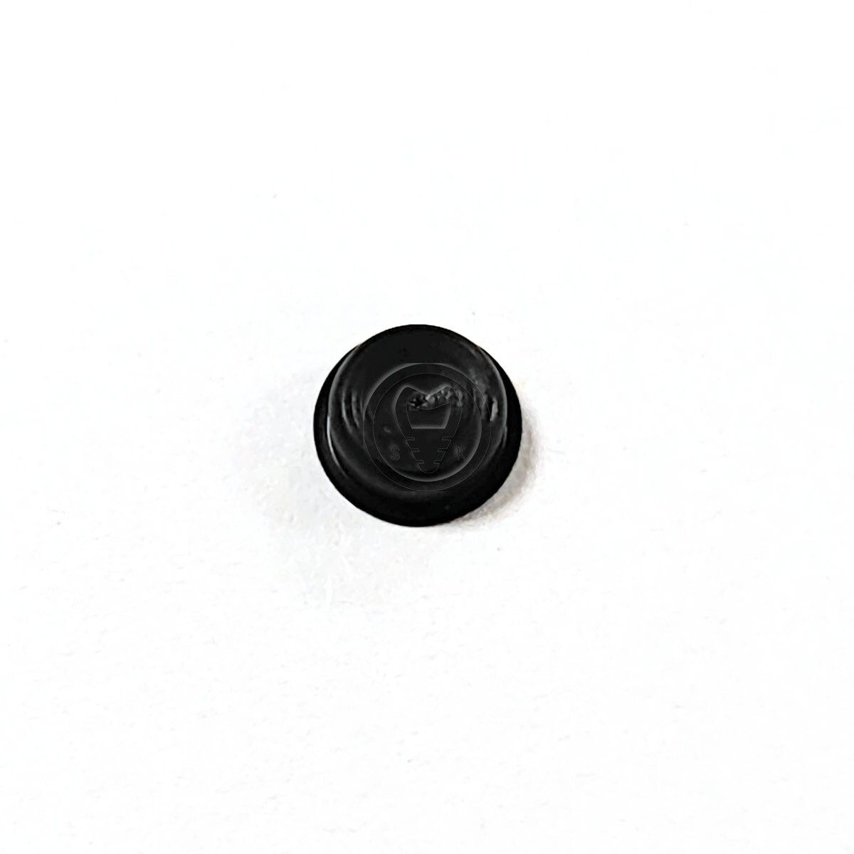 Locator metal housing with black insert for locator abutment
