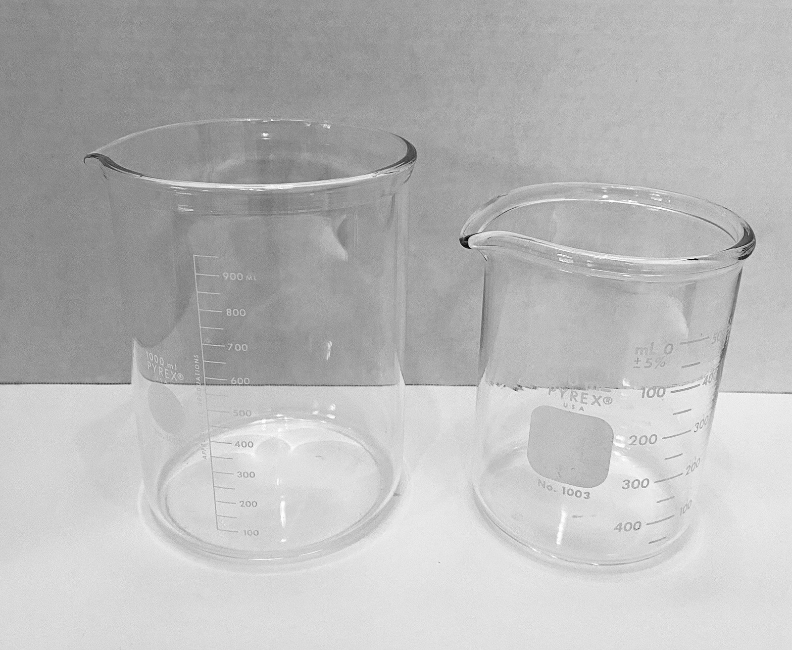 PYREX No. 1003 Griffin Beaker 1000ml & 600 mL #1003 Heavy Walled USA