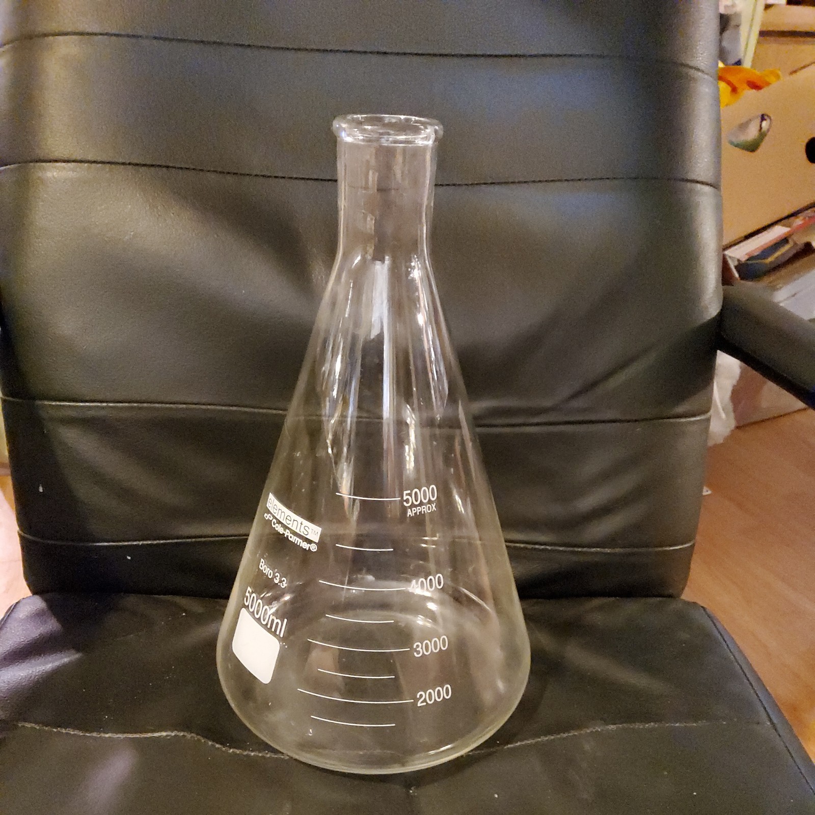 Elements Cole- Parmer 5,000 ml beaker flask BORO 3.3