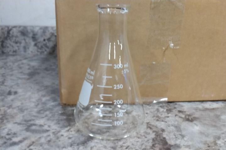 Pyrex 4980-300 12 Pk 300mL Capacity Glass Flask