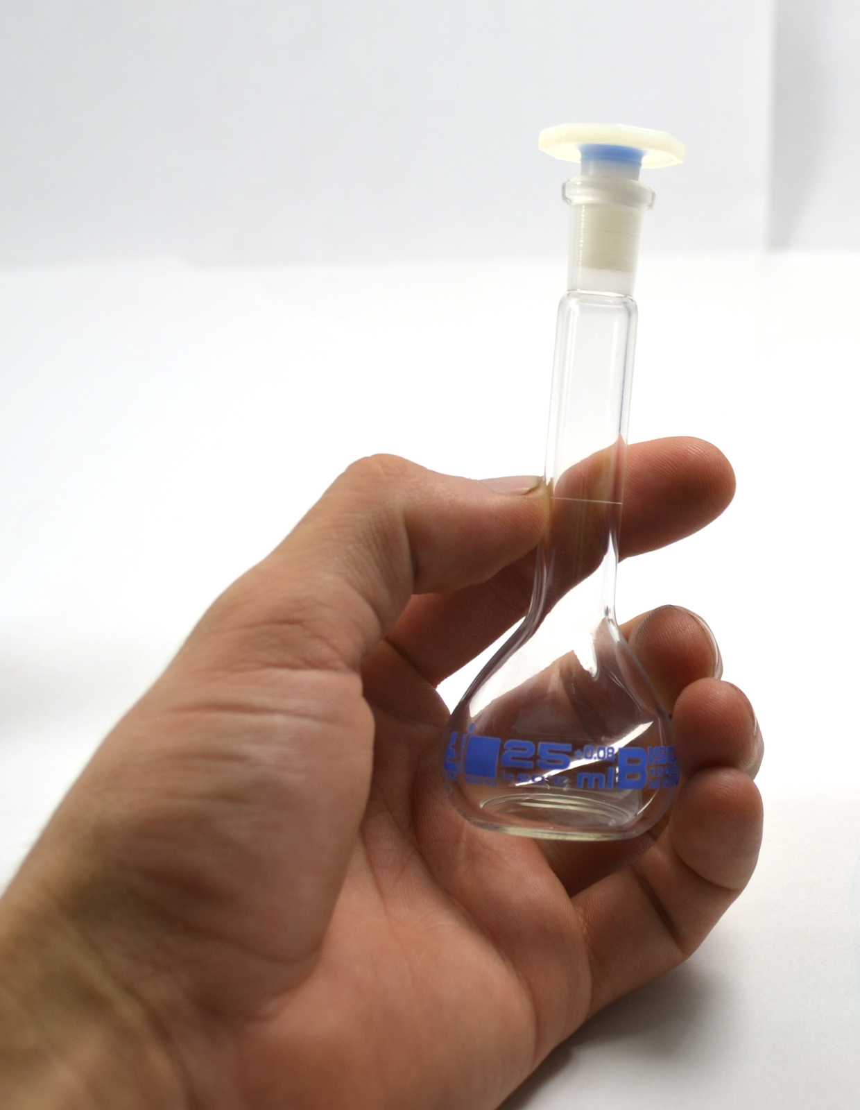 Eisco 25ml Volumetric Flask with 10/19 Socket Size, Class B – Borosilicate Glass